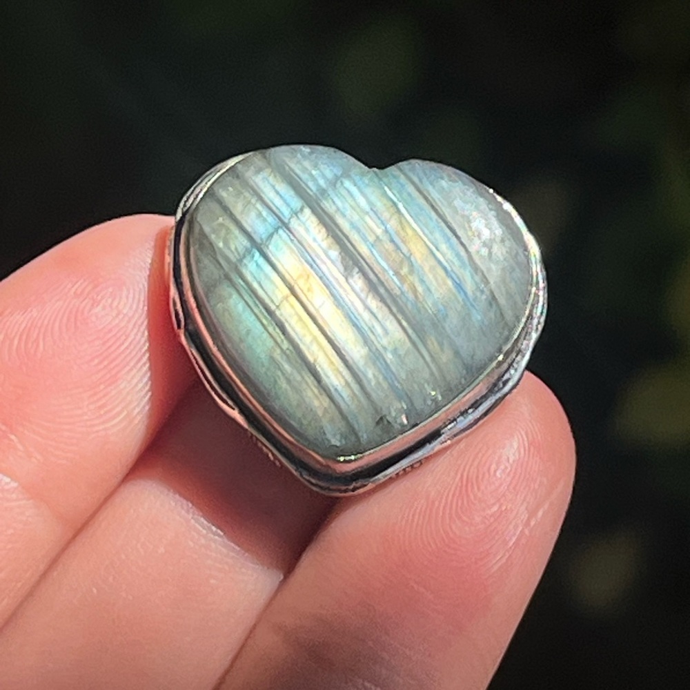 Size 6 925 silver plated banded flashy labradorite heart ring 2237‎